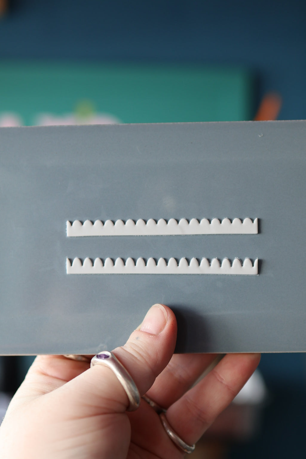 Bezel strip Cutter Scallop