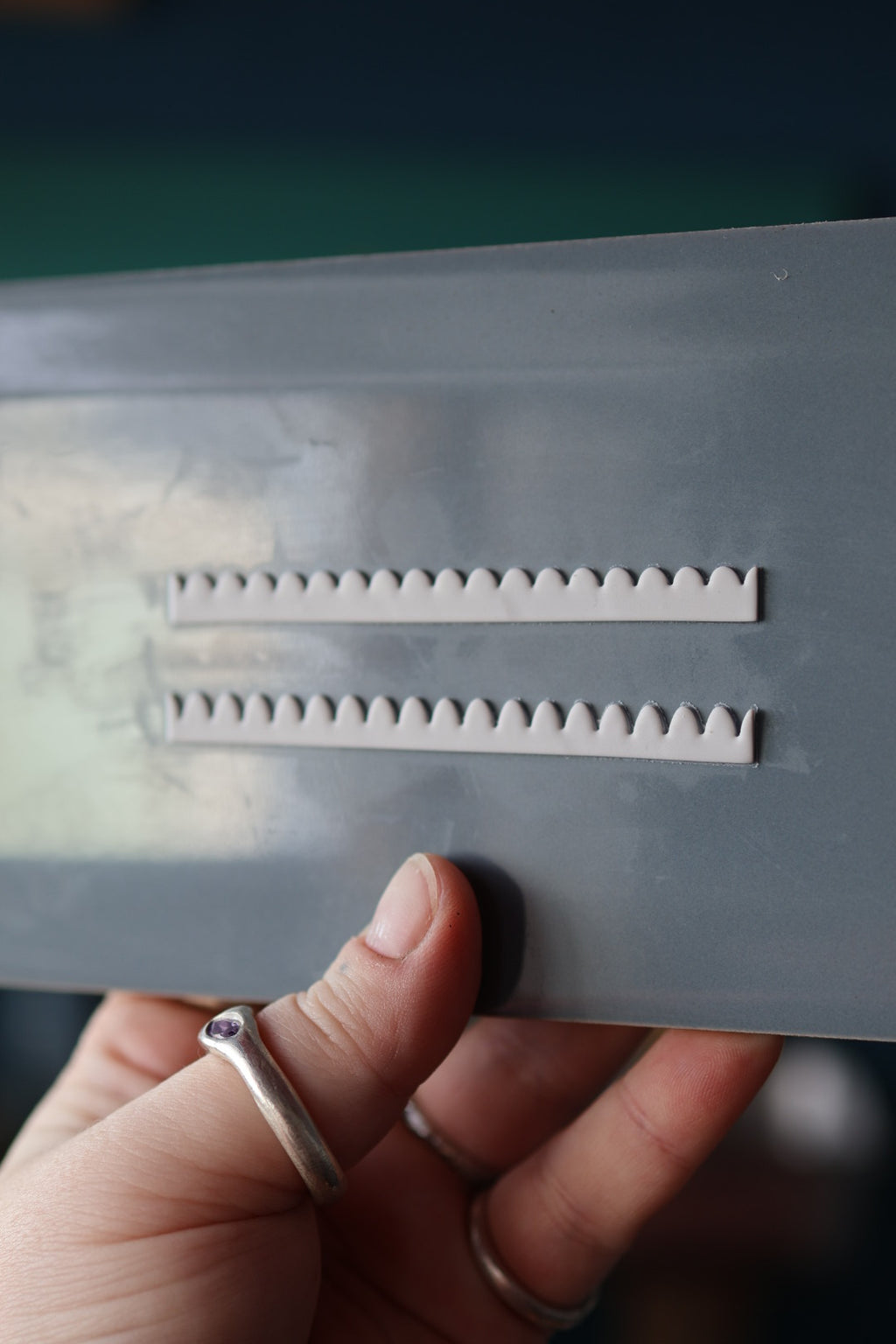 Bezel strip Cutter Scallop